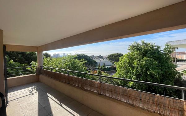 Appartement à vendre    2 pièces • 40 m2 La Seyne-sur-Mer