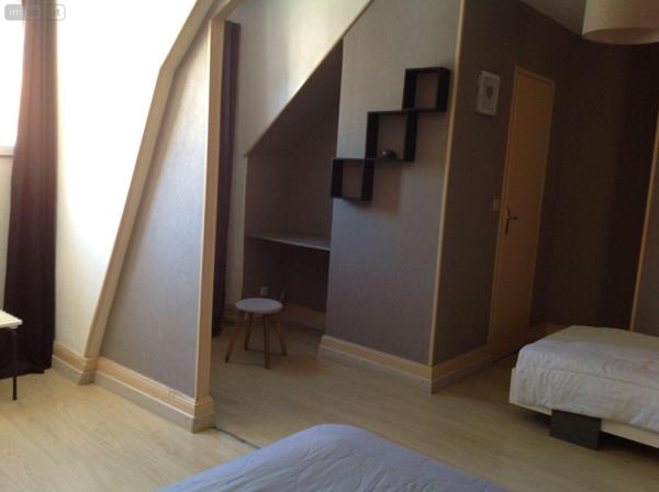 Local professionnel à vendre à Saint-Gaultier dans l'Indre (36800), ref : 037/2042