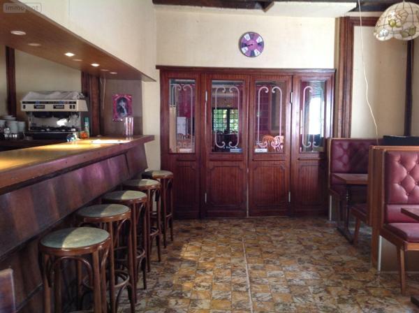 Local professionnel à vendre à Saint-Gaultier dans l'Indre (36800), ref : 037/2042