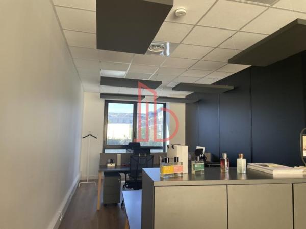 Bureau de 837 m² à louer à Bordeaux Chartrons