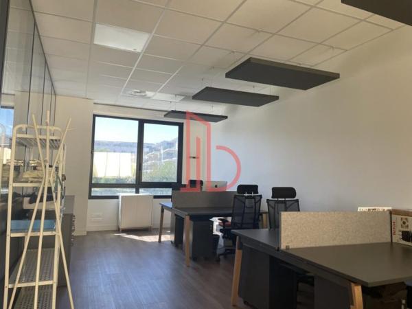 Bureau de 837 m² à louer à Bordeaux Chartrons
