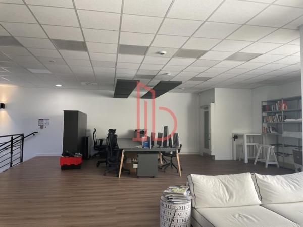 Bureau de 837 m² à louer à Bordeaux Chartrons