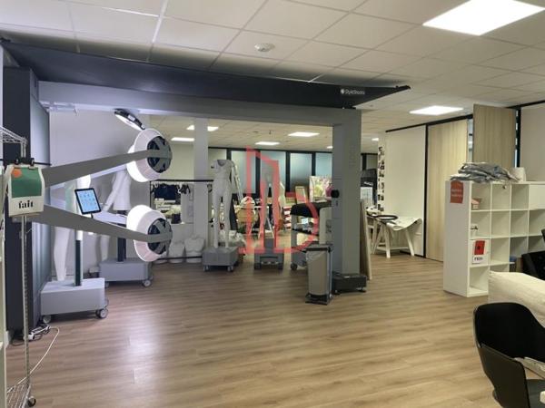 Bureau de 837 m² à louer à Bordeaux Chartrons