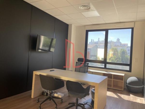 Bureau de 837 m² à louer à Bordeaux Chartrons