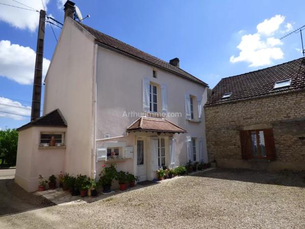Vente Maison de village 6 pièces 123 m2 à Noyers