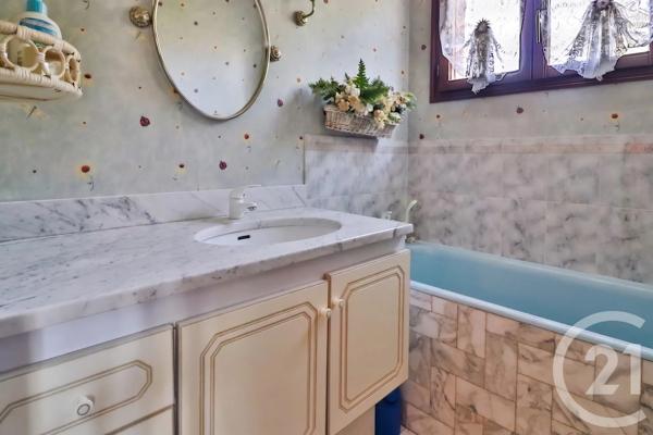 Maison à vendre  7 pièces - 125,20 m 2   ETRECHY  - 91