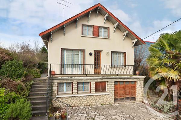 Maison à vendre  7 pièces - 125,20 m 2   ETRECHY  - 91