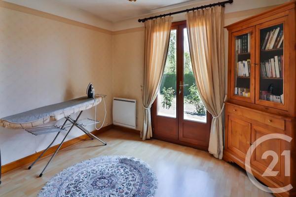 Maison à vendre  7 pièces - 125,20 m 2   ETRECHY  - 91