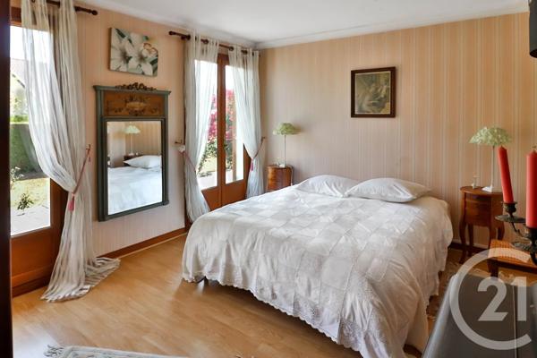 Maison à vendre  7 pièces - 125,20 m 2   ETRECHY  - 91