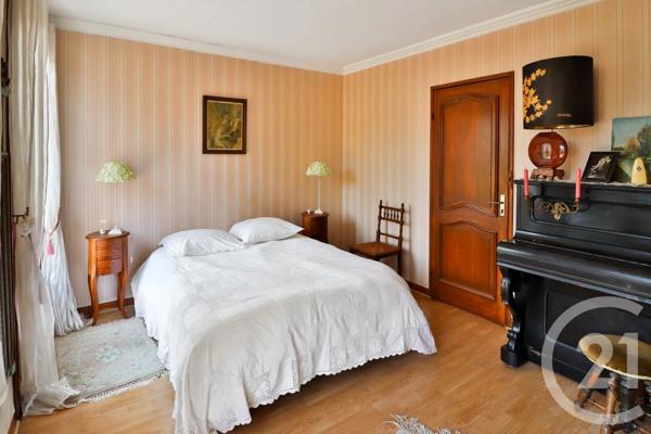 Maison à vendre  7 pièces - 125,20 m 2   ETRECHY  - 91