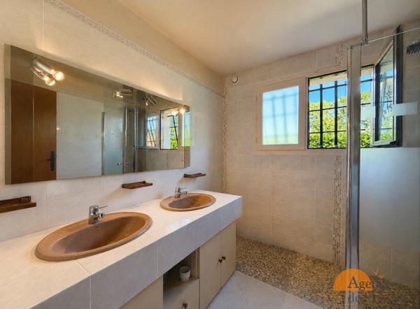 CLAOUEY - MAISON 4 CHAMBRES AVEC PISCINE ENVIRONNEMENT PRIVILEGIE