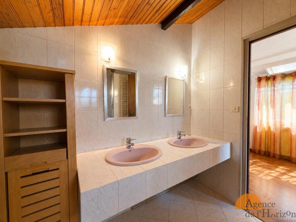 CLAOUEY - MAISON 4 CHAMBRES AVEC PISCINE ENVIRONNEMENT PRIVILEGIE