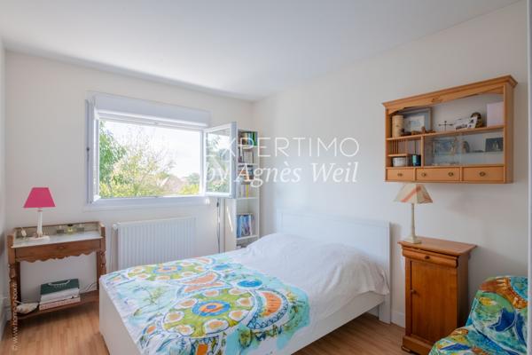 Rueil-Malmaison (92500) RUEIL-MALMAISON - BUZENVAL - MAISON FAMILIALE 7 PIECES AVEC TERRASSE ET JARDIN