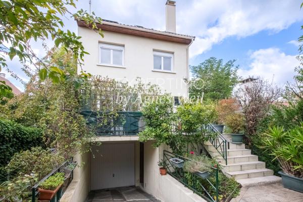 Rueil-Malmaison (92500) RUEIL-MALMAISON - BUZENVAL - MAISON FAMILIALE 7 PIECES AVEC TERRASSE ET JARDIN
