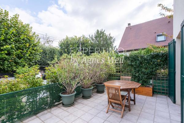 Rueil-Malmaison (92500) RUEIL-MALMAISON - BUZENVAL - MAISON FAMILIALE 7 PIECES AVEC TERRASSE ET JARDIN