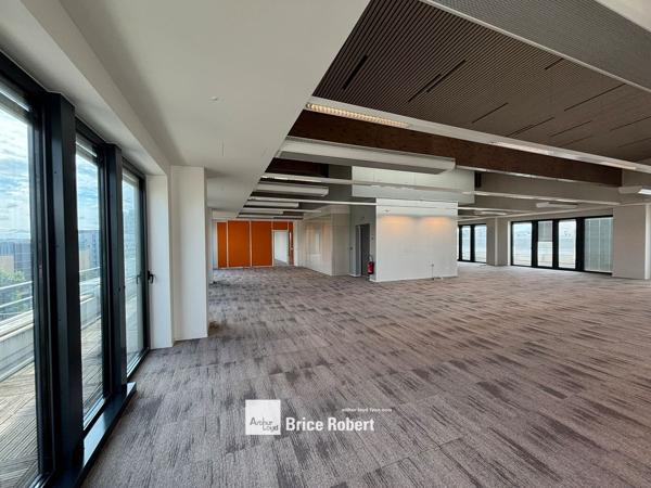 Bureaux à louer Lyon Part-Dieu - immeuble neuf - prestations haut de gamme