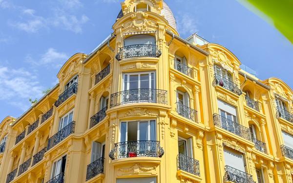 Appartement à vendre    1 pièce • 25,15 m2 Nice