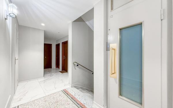 Appartement à vendre    1 pièce • 25,15 m2 Nice