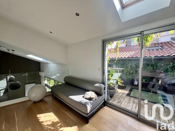 Loft 4 pièces de 170 m² à Bordeaux (33300)