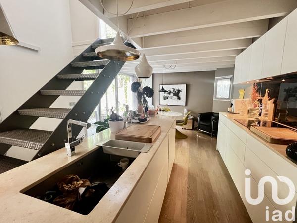 Loft 4 pièces de 170 m² à Bordeaux (33300)