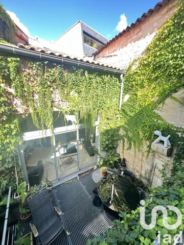 Loft 4 pièces de 170 m² à Bordeaux (33300)