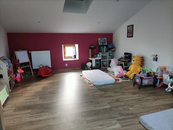 Maison en pierres rénovée à proximité d'Ardes sur Couze