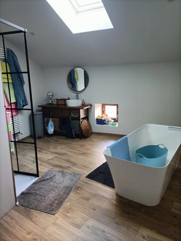 Maison en pierres rénovée à proximité d'Ardes sur Couze