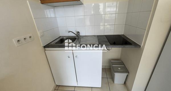 Location Studio meublé 24.54 m² - Issy-les-moulineaux 92130