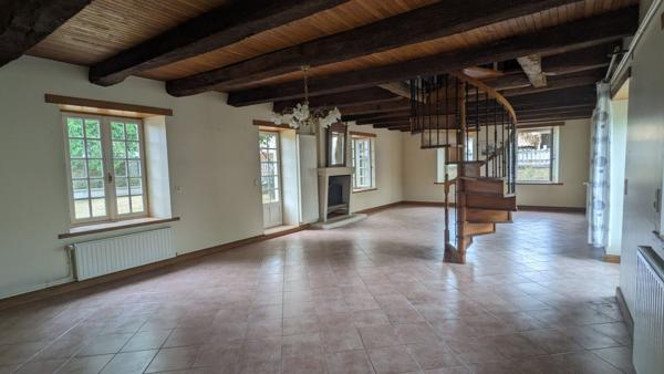 Maison de caractère - Chaunay 5 pièce(s) -151 m2