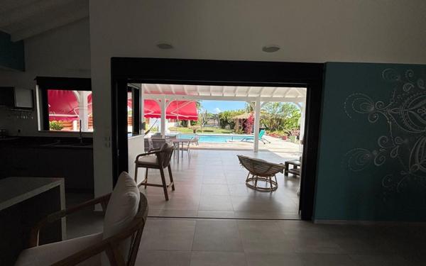 Maison à louer    5 pièces •  Saint-François