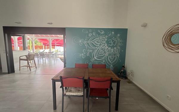 Maison à louer    5 pièces •  Saint-François