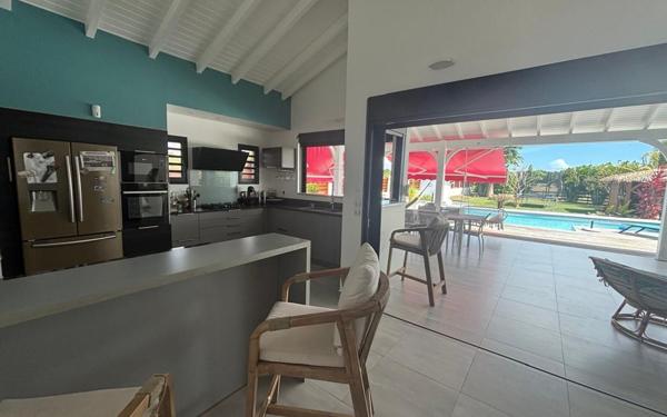 Maison à louer    5 pièces •  Saint-François