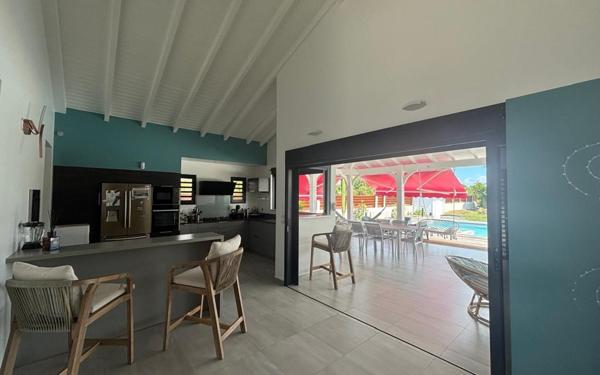 Maison à louer    5 pièces •  Saint-François