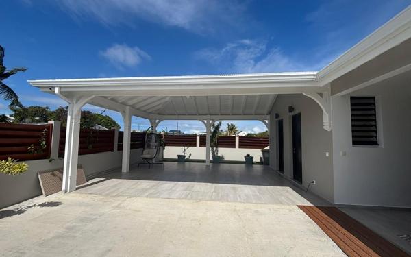 Maison à louer    5 pièces •  Saint-François