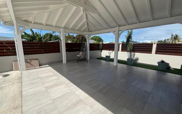 Maison à louer    5 pièces •  Saint-François