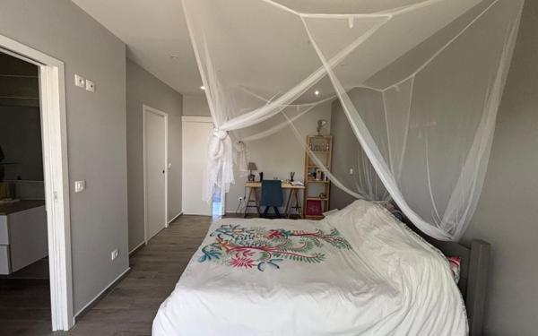 Maison à louer    5 pièces •  Saint-François