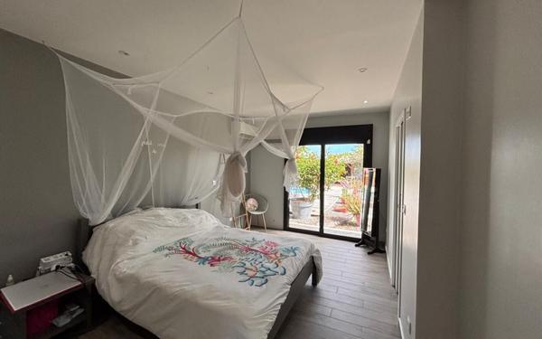 Maison à louer    5 pièces •  Saint-François