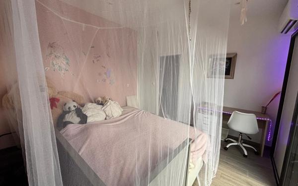 Maison à louer    5 pièces •  Saint-François