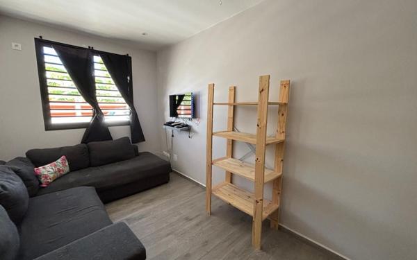 Maison à louer    5 pièces •  Saint-François