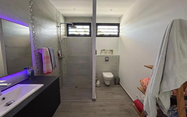 Maison à louer    5 pièces •  Saint-François