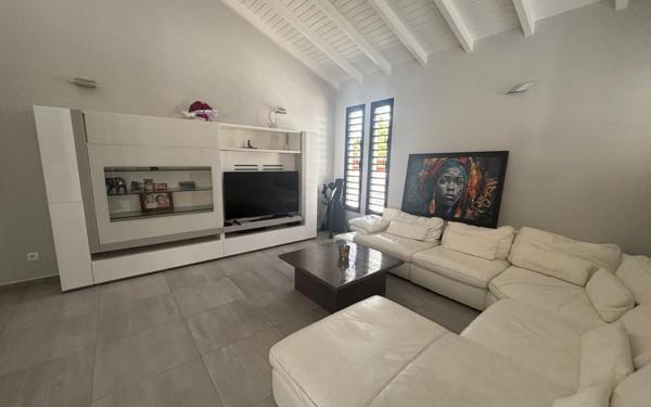 Maison à louer    5 pièces •  Saint-François