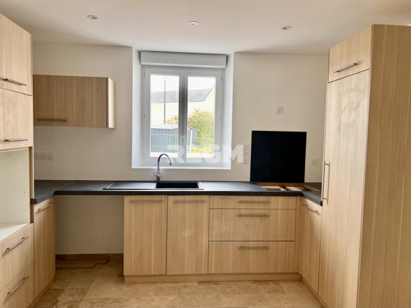 Bellevigne-les-Châteaux (49400) Maison entièrement rénovée de 130 m², 5 pièces située à Chacé