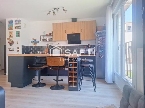 Deux pièces avec patio