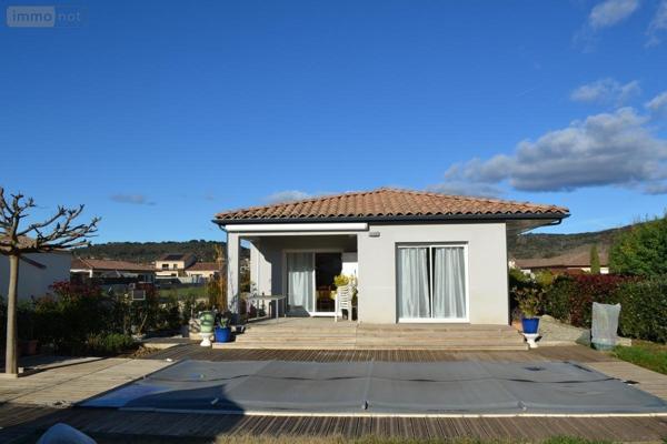 Maison à vendre à Vallon-Pont-d'Arc en Ardèche (07150), ref : 07068-741