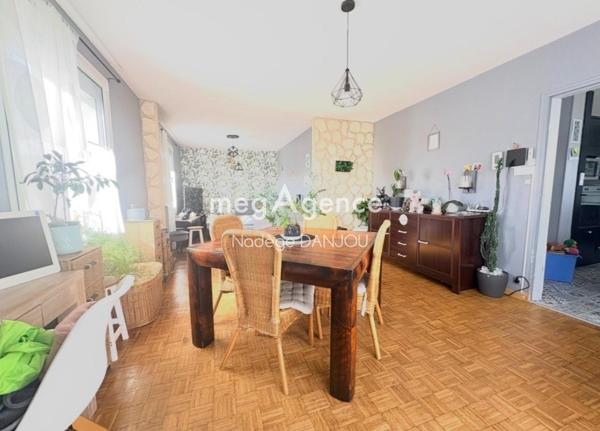 Maison à Condé-en-Normandie, 14110 - 7 pièces 120m²