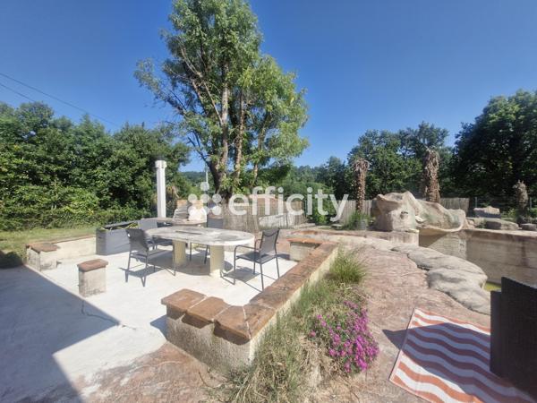 Maison
         5 pièces
        - 153 m² Exclusivité 222 000 € *