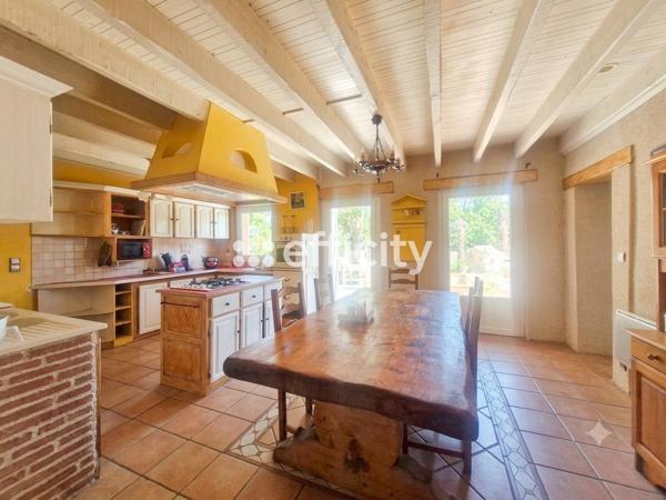 Maison
         5 pièces
        - 153 m² Exclusivité 222 000 € *