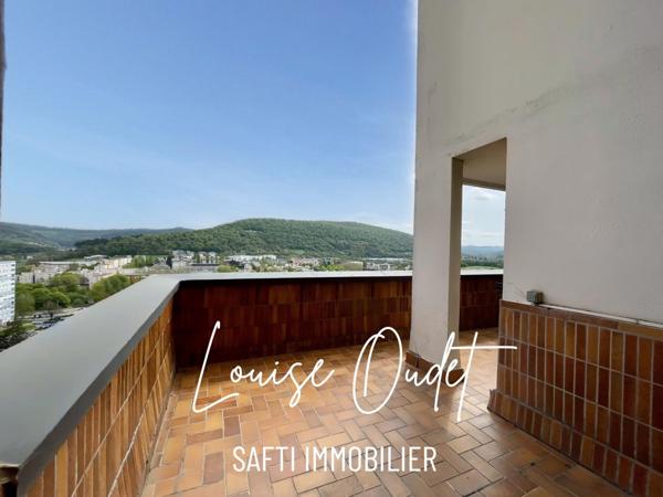 Appartement lumineux avec deux chambres à Planoise