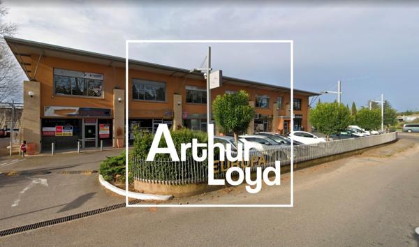 Bureau à louer à Uzès avec climatisation fibre et parking sécurisé
