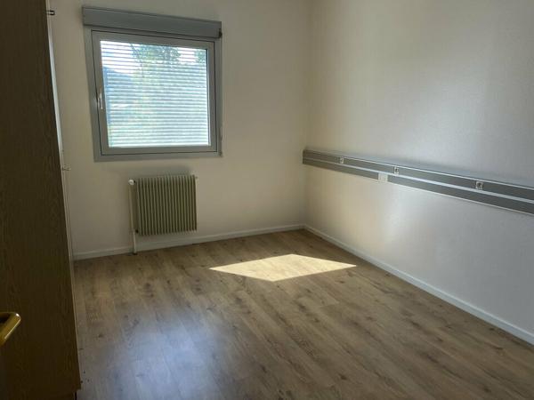 BUREAUX à VENDRE de 1028 m²
